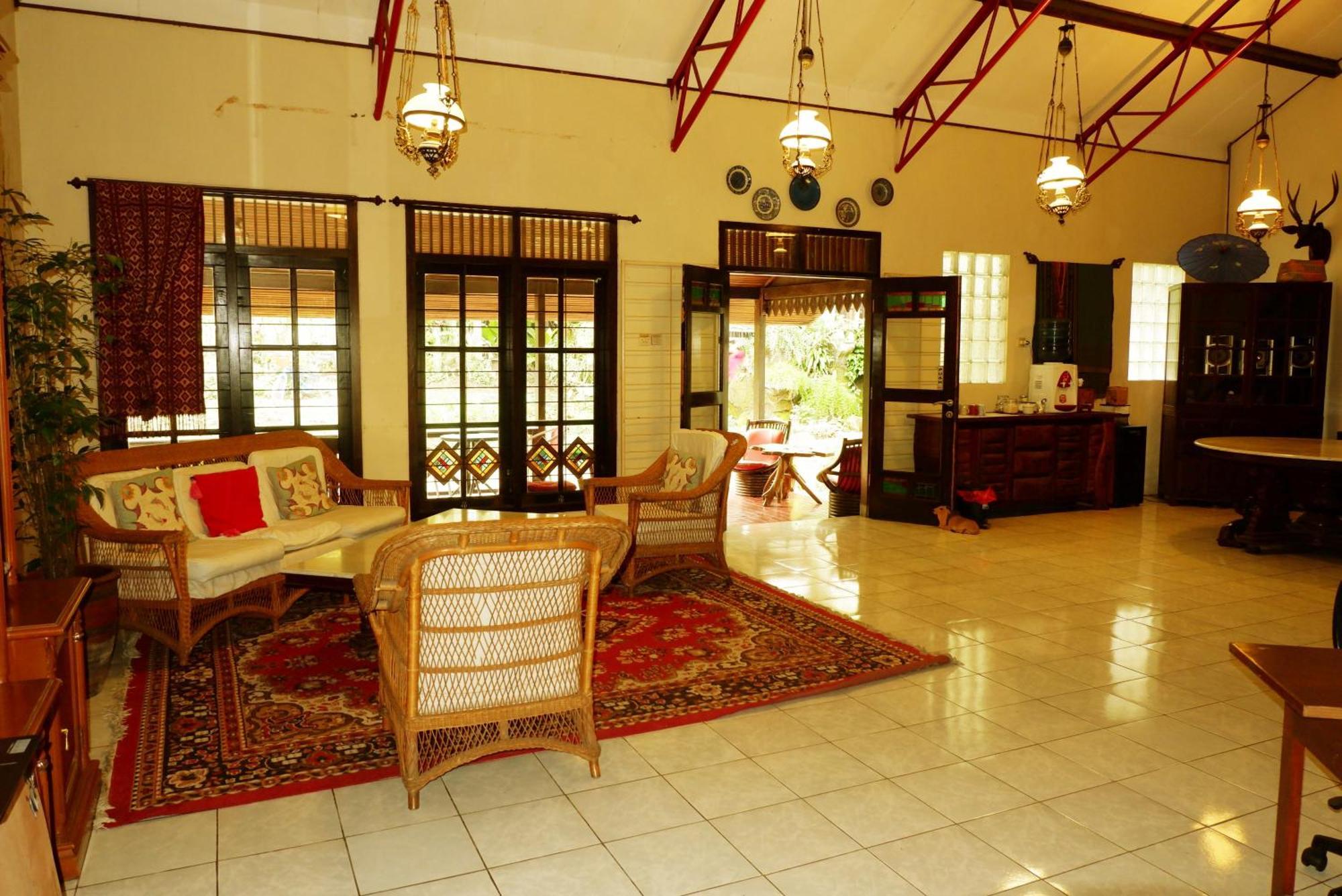 Cemara'S Homestay باتو المظهر الخارجي الصورة