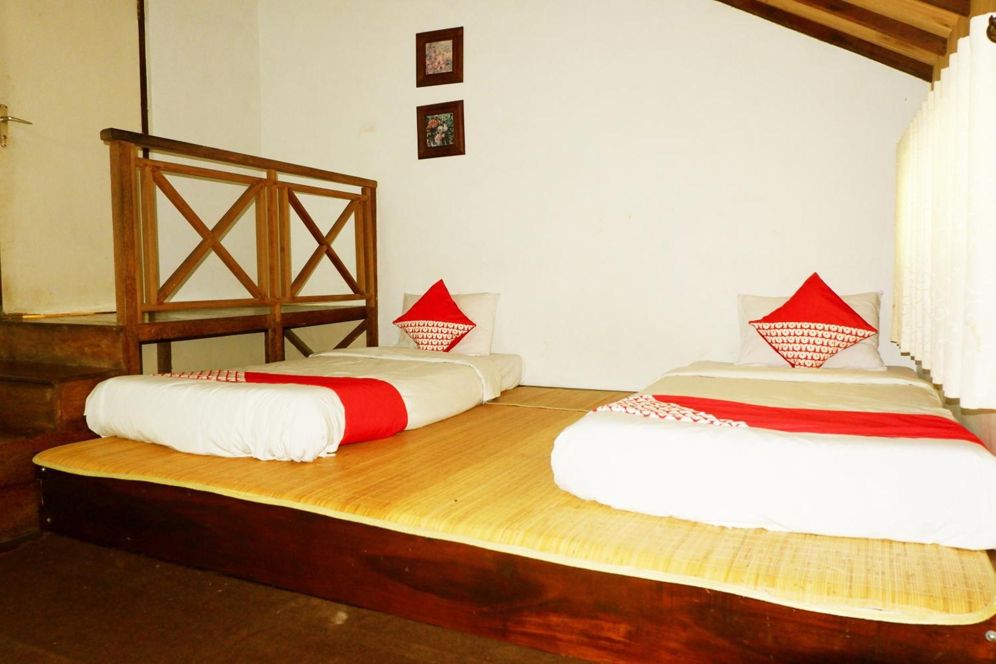 Cemara'S Homestay باتو المظهر الخارجي الصورة
