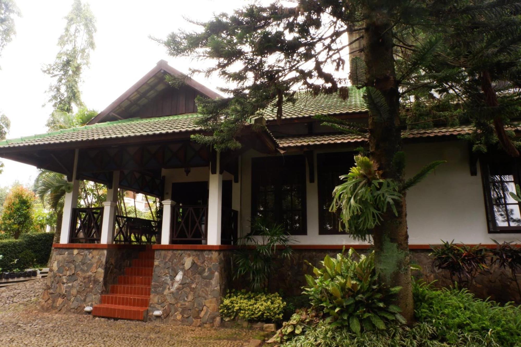 Cemara'S Homestay باتو المظهر الخارجي الصورة