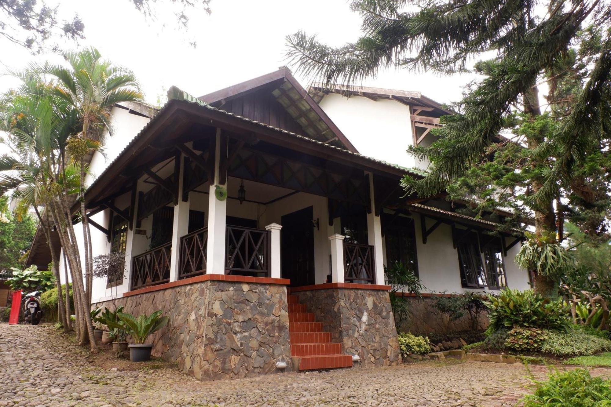 Cemara'S Homestay باتو المظهر الخارجي الصورة